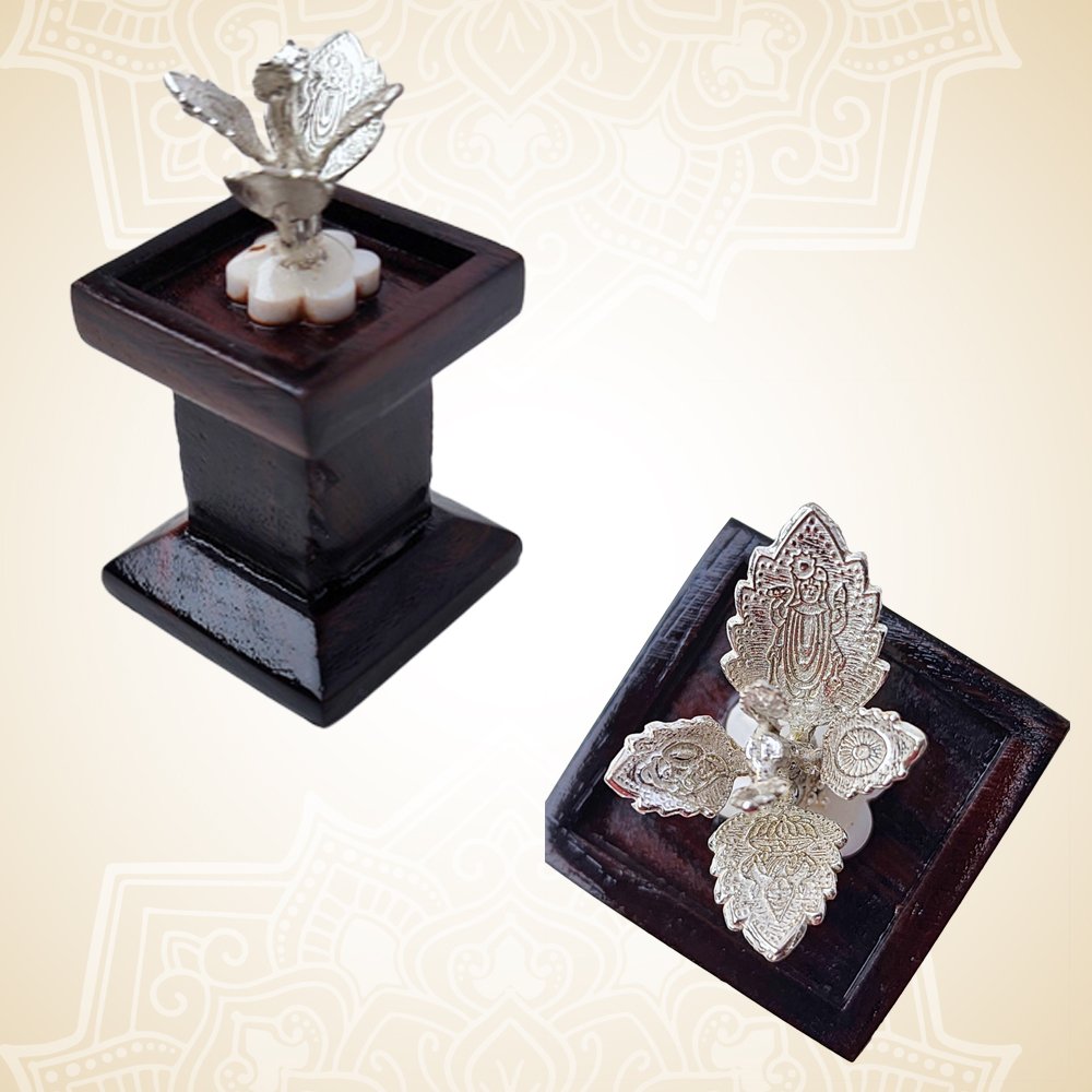 Tulsi Stand (Wood)